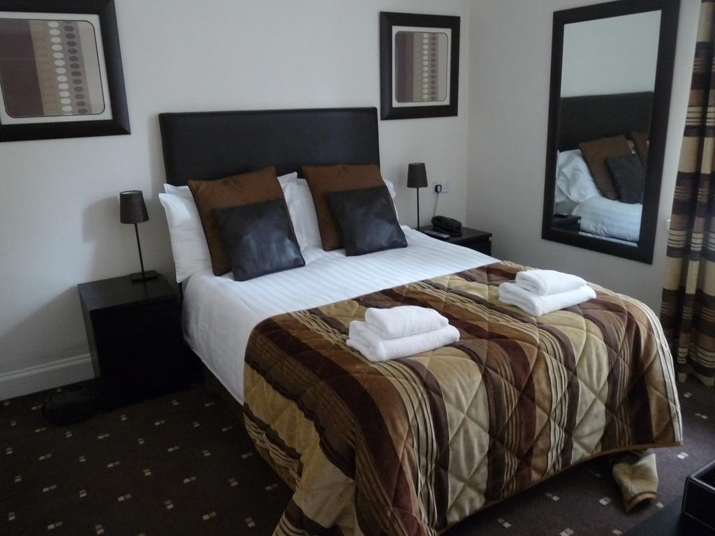 The Spinnaker Hotel Gourock Szoba fotó